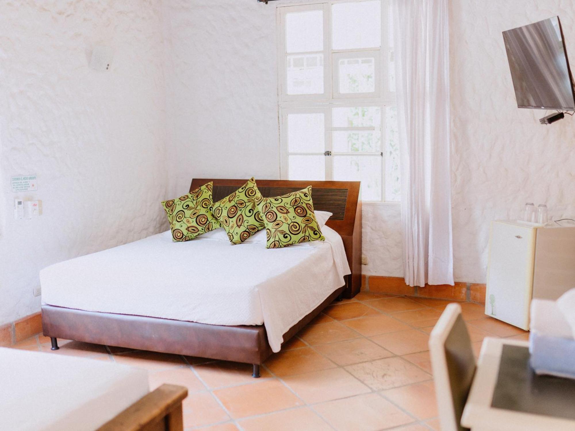 Hotel Kalma Santa Fe de Antioquia Dış mekan fotoğraf